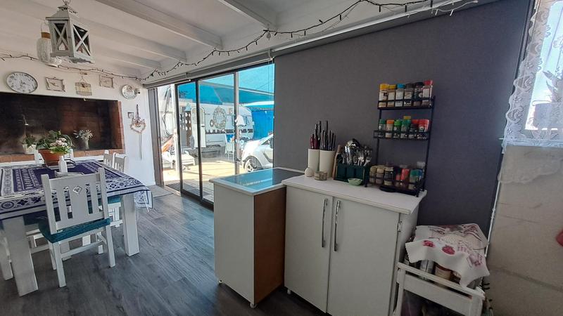 1 Bedroom Property for Sale in Stilbaai East Western Cape